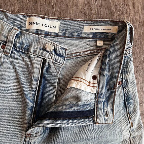 Aritzia Denim Forum The Farrah Hi-rise Wide Jean Size 25 - Picture 3 of 9